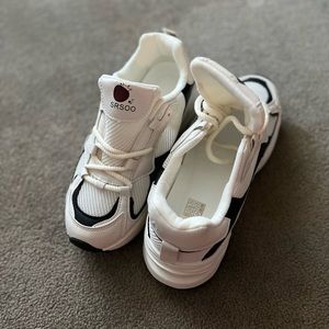 Women Letter Graphic Lace-Up Front Chunky Sneakers, Sporty Outdoor Sneakers